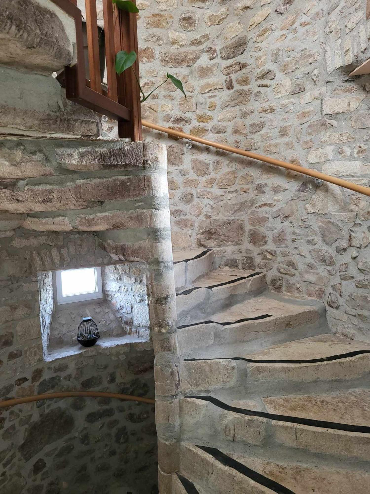 Auberge De La Vallee De La Douve L'Etang-Bertrand Dış mekan fotoğraf